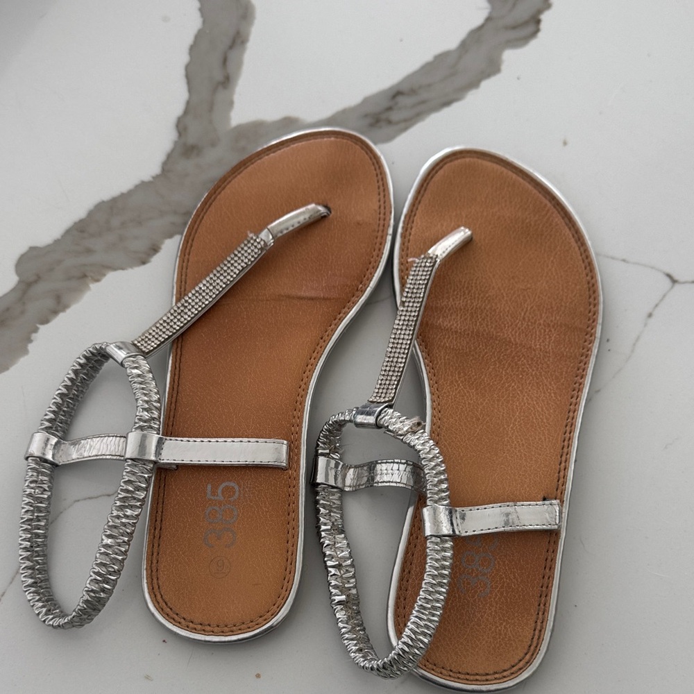 Silver Metallic Toe-Ring Sandals for Women